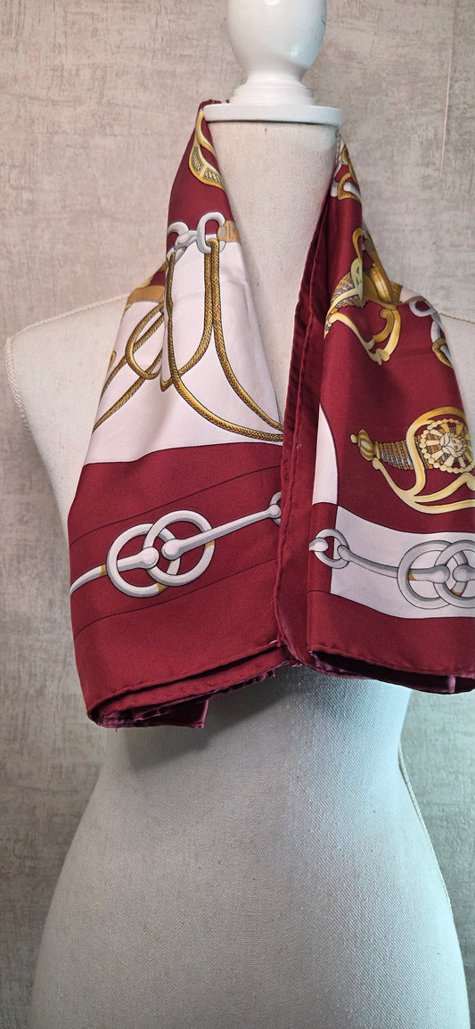 Carré Hermès en twill de soie intitulé "Cliquetis "