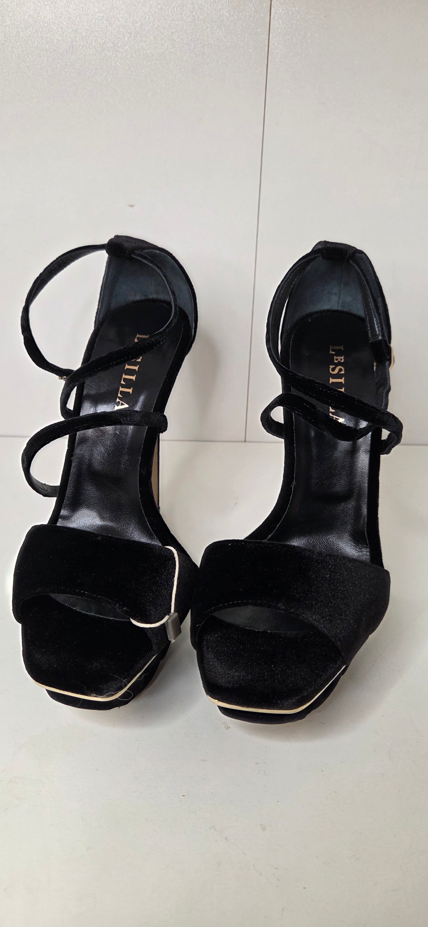 Le Silla Heels/Escarpins T40