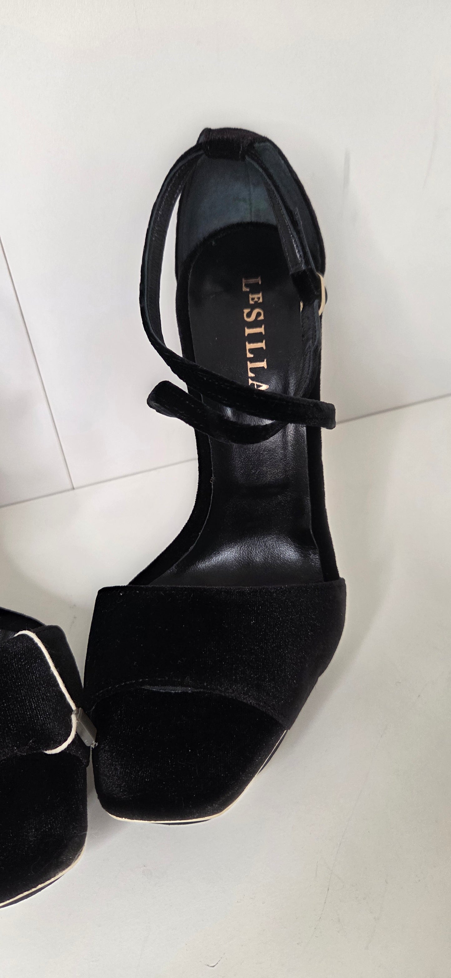 Le Silla Heels/Escarpins T40