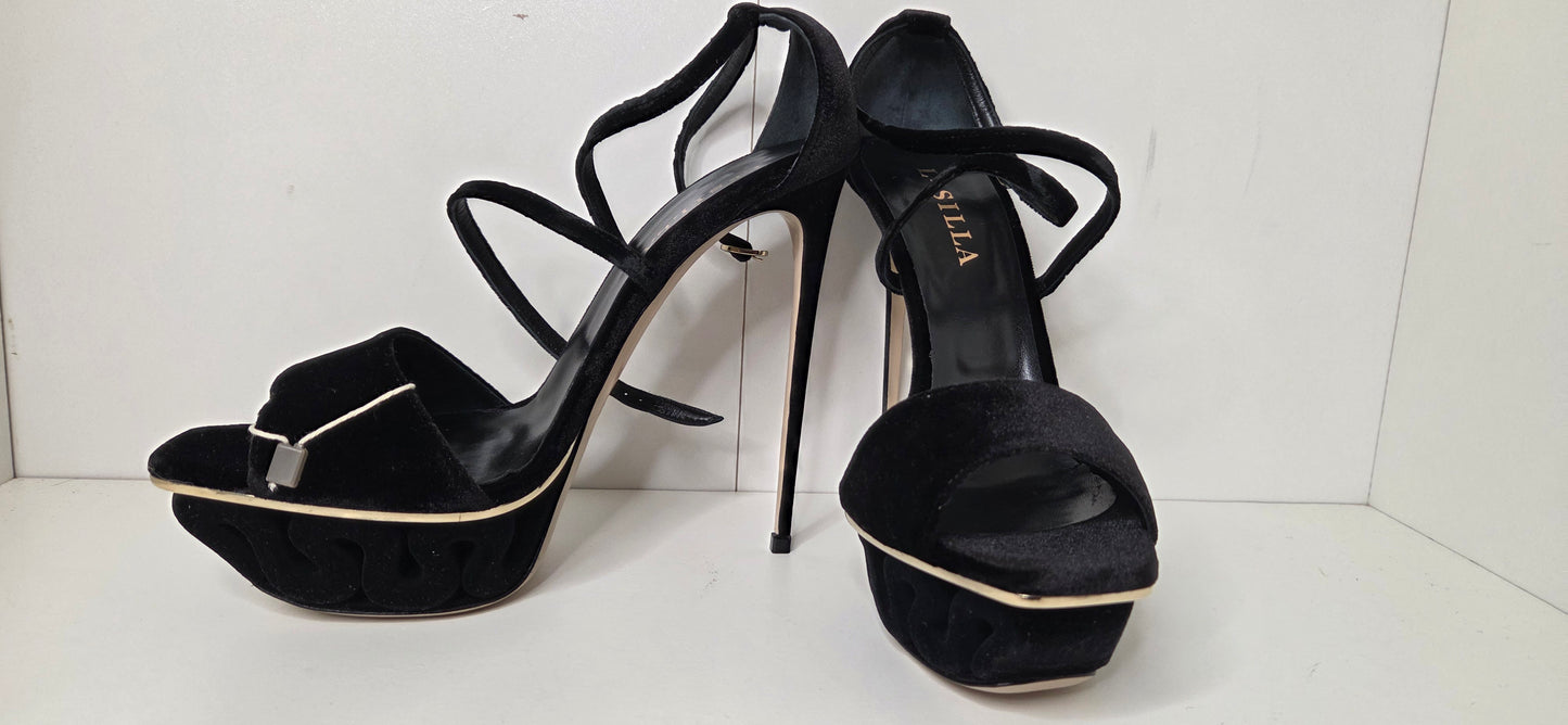 Le Silla Heels/Escarpins T40