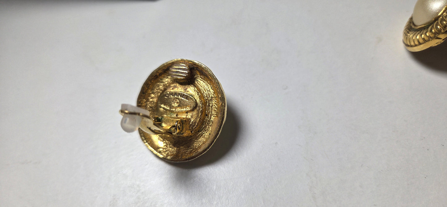 Chanel Earrings Vintage Good