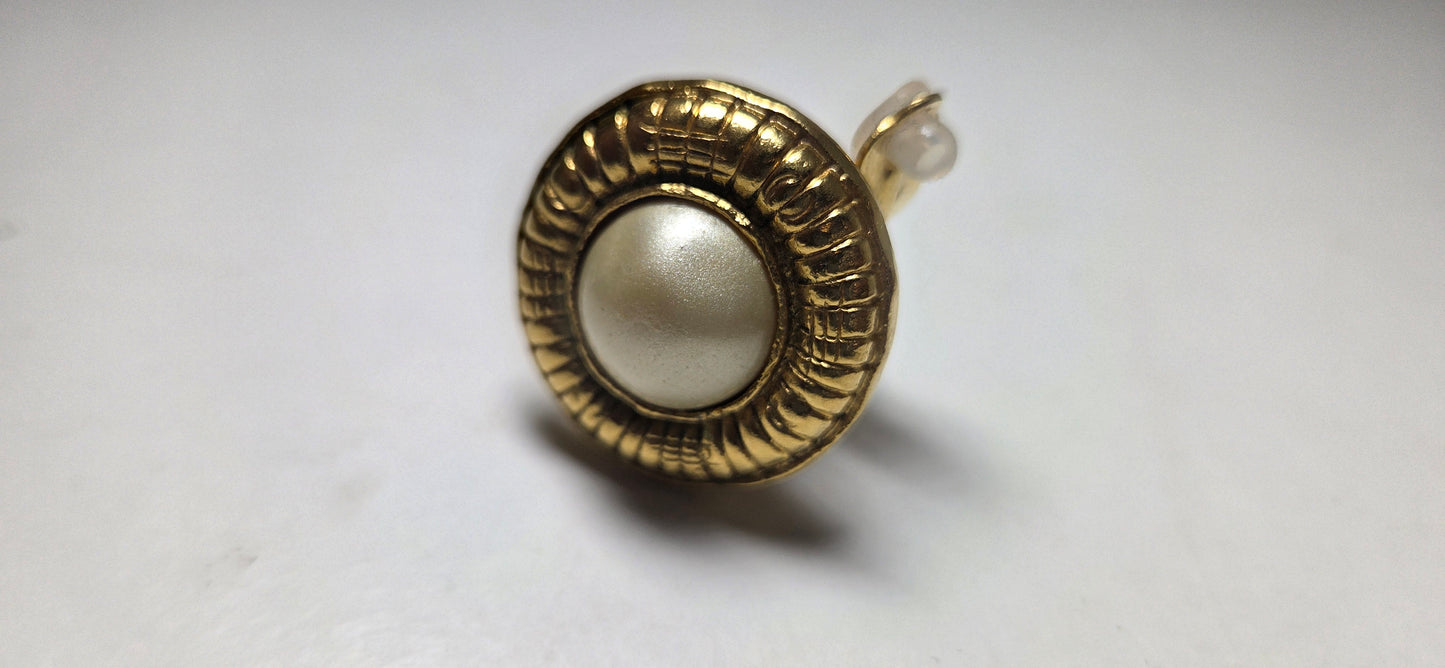 Chanel Earrings Vintage Good