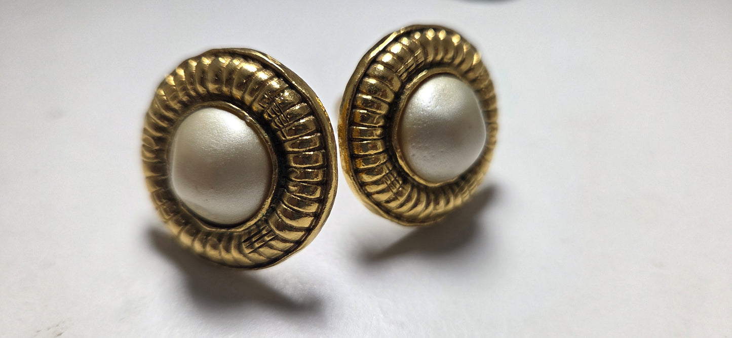 Chanel Earrings Vintage Good