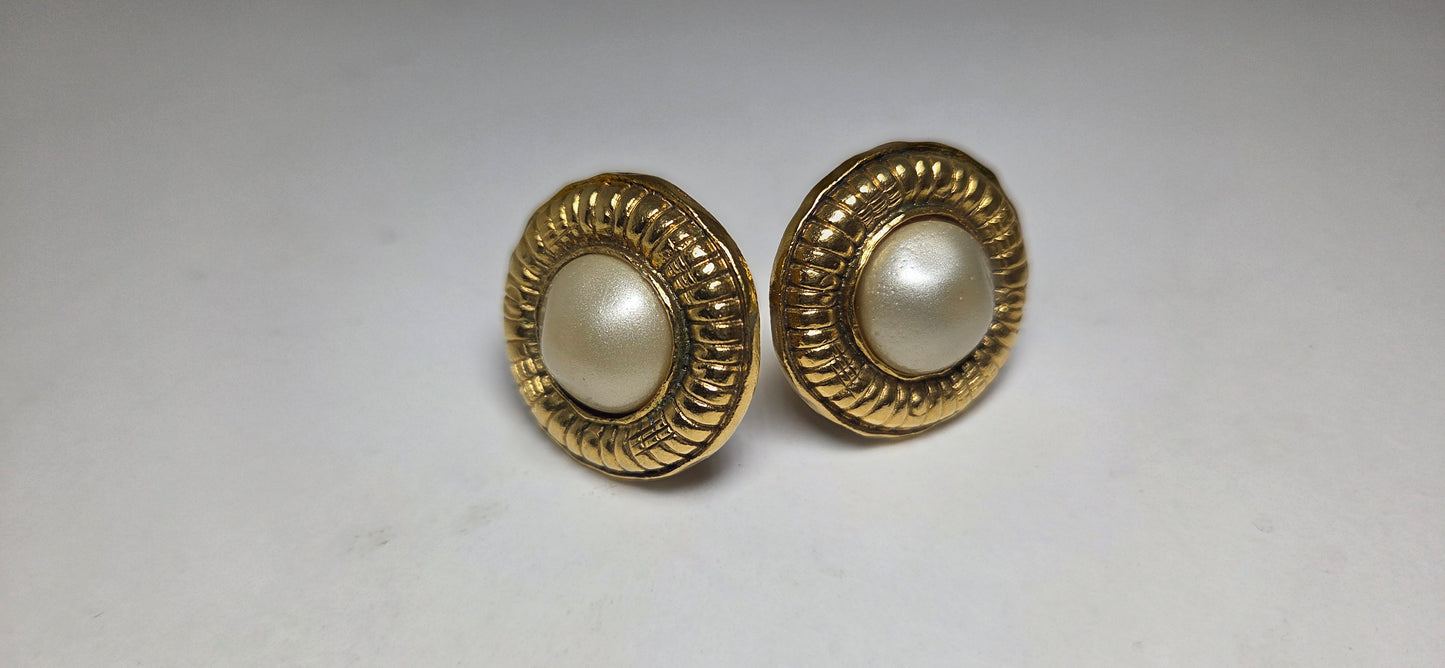 Chanel Earrings Vintage Good