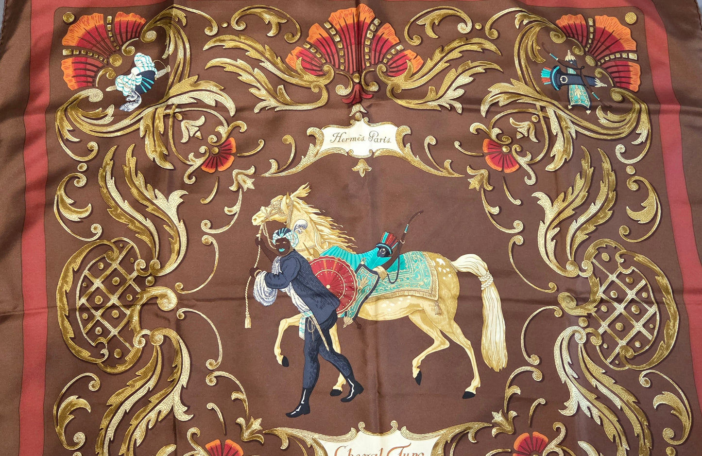 Carré Hermès en twill de soie intitulé " Le Cheval Turc "