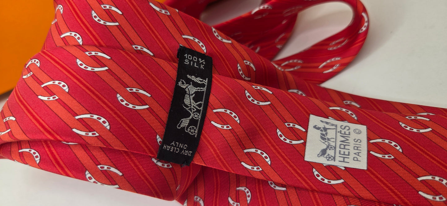 Cravate Hermès en soie