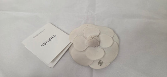 Chanel Broche "Camelia"