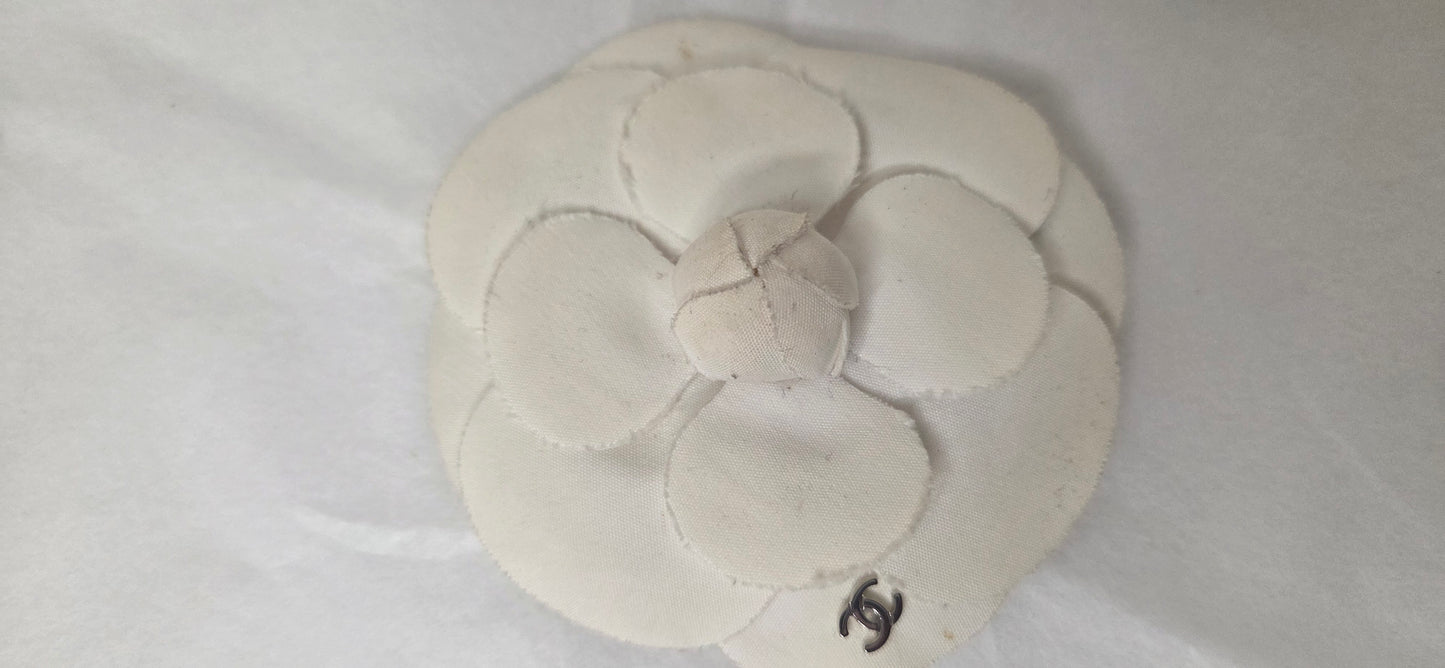 Chanel Broche "Camelia"